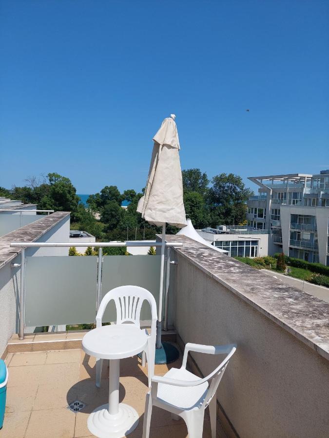 Gradina Sunny Deluxe Apartment Созопол Екстериор снимка